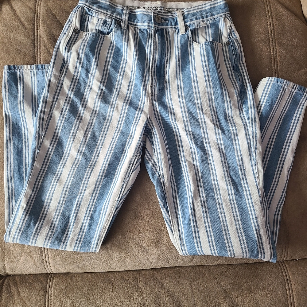 American Eagle mom jeans